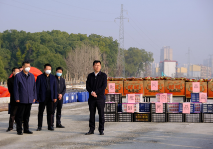 市委常委、副市長(cháng)肖云走訪(fǎng)慰問(wèn)丹霞路項目一線(xiàn)工人